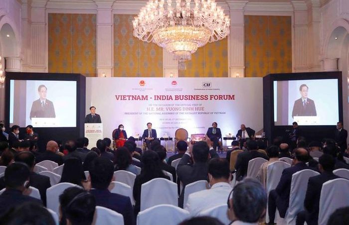 Chủ tịch Quốc hội Vương Đình Huệ dự Diễn đàn Doanh nghiệp Việt Nam - Ấn Độ ngày 17-12. Ảnh: TTXVN