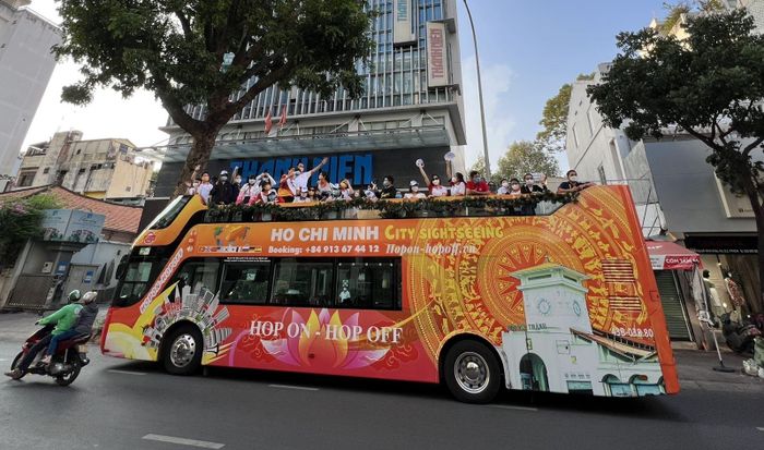 Chương trình tham quan dành cho các em học sinh là sự kiện đầu tiên trong Tuần lễ Du lịch "TP Hồ Chí Minh - Thành phố tôi yêu" để quảng bá các điểm đến trên địa bàn, từ đó góp phần hồi phục du lịch trong dịp cuối năm và dịp Tết Nguyên đán 2021.