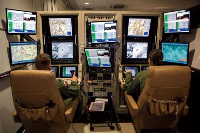 Phòng điều khiển Predator MQ-1.