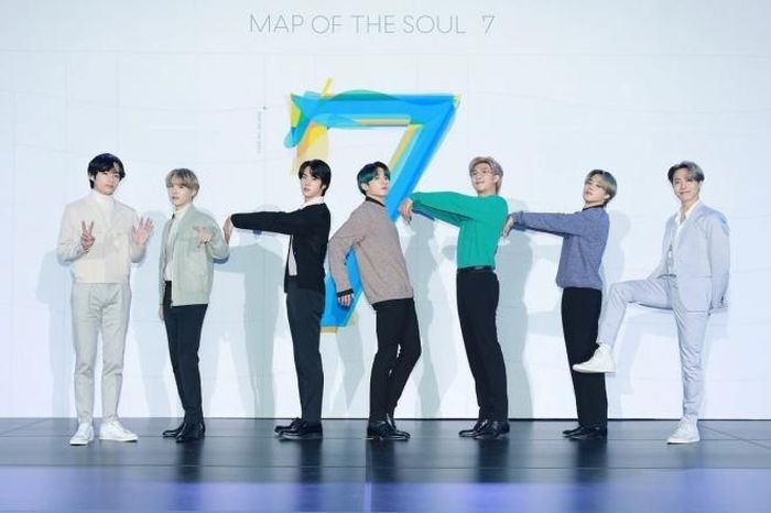 BTS tại buổi họp báo ra mắt "Map Of The Soul: 7"