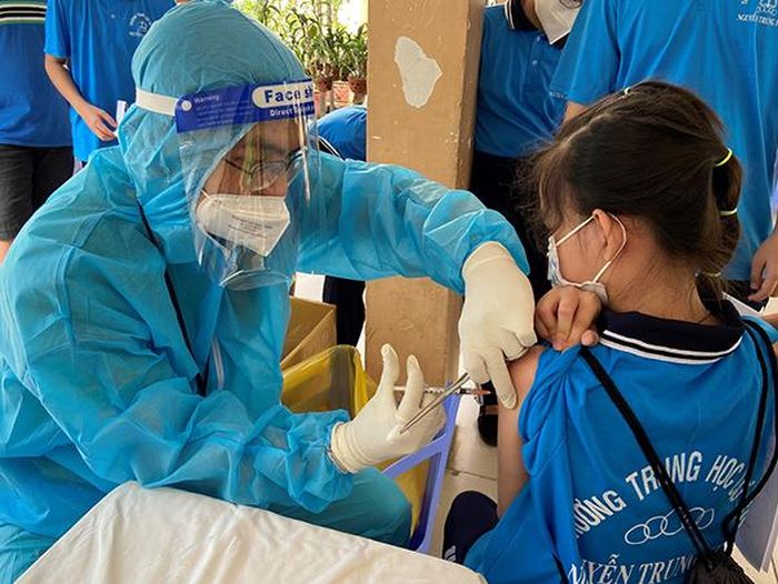 Long An: Trẻ đến trường học trực tiếp khi đã tiêm vaccine phòng COVID-19