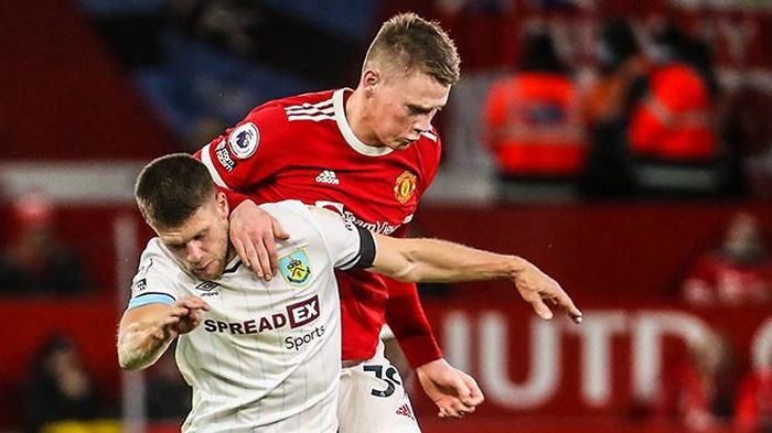 McTominay nhiều khả năng sẽ được biến thành tiền vệ phòng ngự toàn phần
