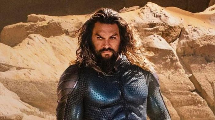 Jason Momoat trong vai Arthur Curry/Aquaman
