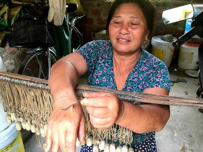 Món đồ nghề duy nhất bà Nguyệt dùng mỗi khi vớt xác.