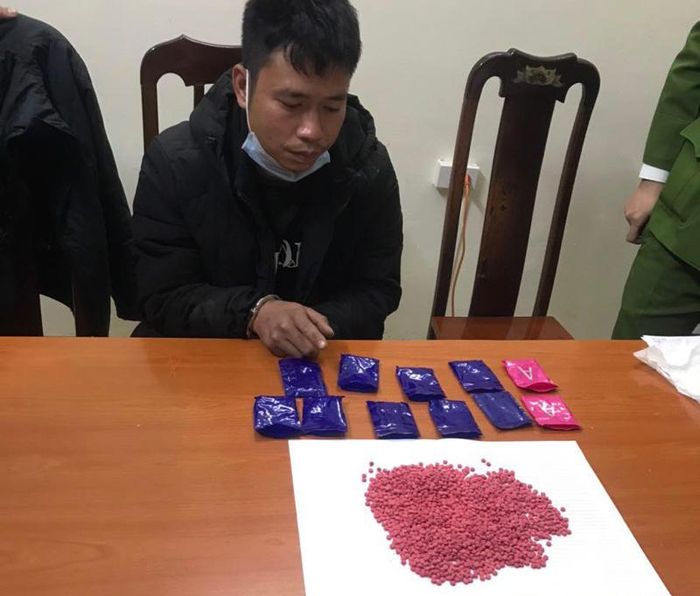 Đối tượng cùng tang vật.