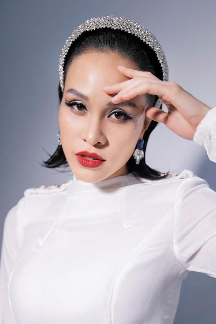 Siêu mẫu Phương Mai