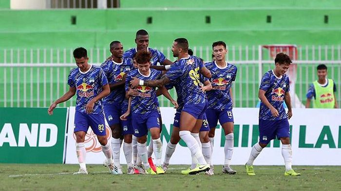 Các ngoại binh vừa đến đã tỏa sáng và HAGL dẫn đầu bảng xếp hạng Cúp Hoàng đế Quang Trung 2022. Ảnh: HAGLFC