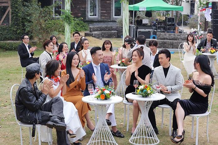 Dàn diễn viên truyền hình được yêu thích trong những năm qua có mặt tại buổi gặp gỡ, hội ngộ trong những ngày cuối năm. Ảnh: Hòa Nguyễn