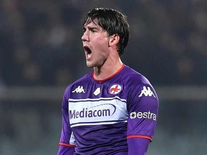 Newcastle muốn mua Dusan Vlahovic ngay tháng 1/2022