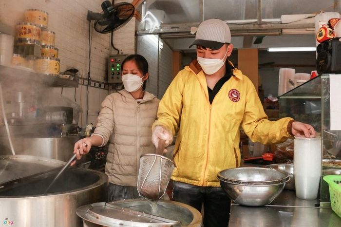 Cuối năm ghi nhận tình hình kinh doanh được cải thiện đáng kể cho các tiểu thương. Ảnh: Hồng Chang, Hà Nam.