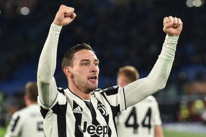 Sicglio ghi bàn ấn định chiến thắng 4-3 cho Juventus