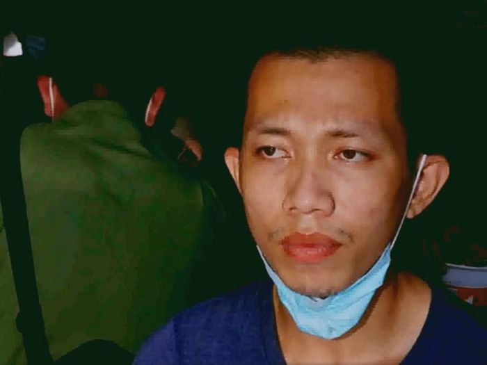 Bị can Lê Thanh Hoàn Nguyên thời điểm cảnh sát khám xét nơi đặt Tịnh thất Bồng Lai