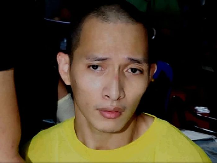 Bị can Lê Thanh Tùng Dương tại thời điểm cảnh sát khám xét nơi đặt Tịnh thất Bồng Lai