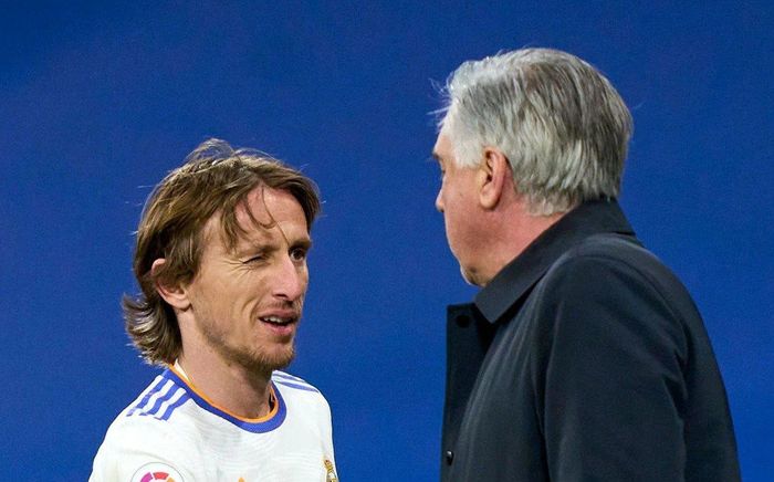 Modric tiếp tục giữ vị trí quan trọng ở Real khi HLV Ancelotti trở lại CLB. Ảnh: Reuters.