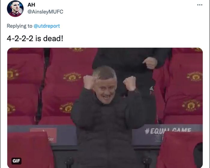 CĐV MU phấn khích vì Rangnick từ bỏ 4-2-2-2