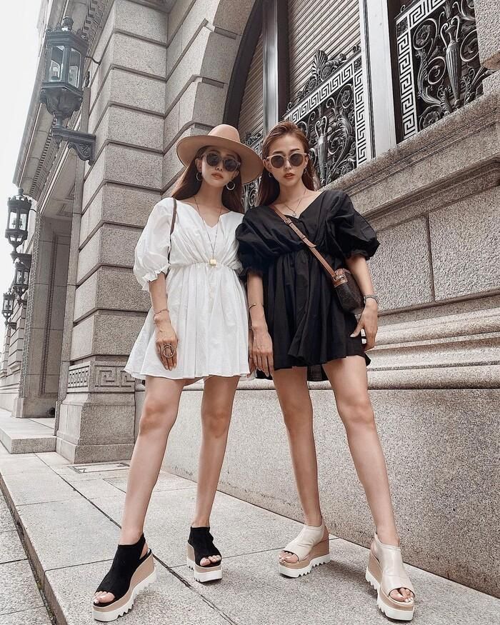 Những thiết kế giấu quần khoe chân dài miên man được cặp song sinh lăng xê nhiệt tình.