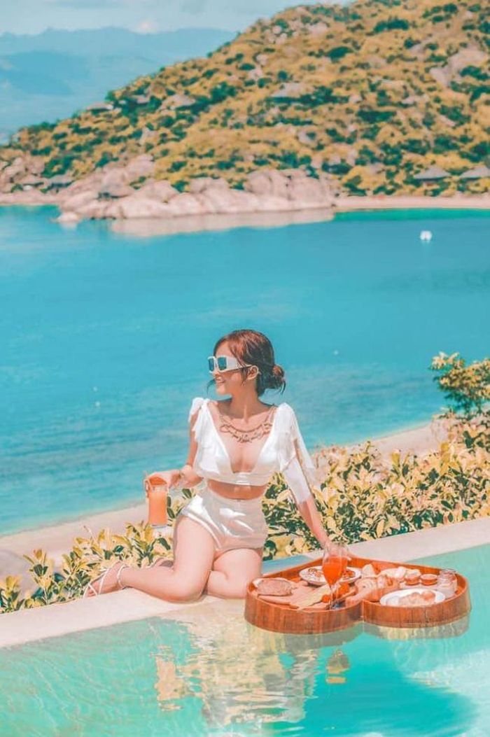 Dù đã trải qua 2 lần sinh nở nhưng Mina Phạm được nhiều người chú ý đến với vóc dáng nóng bỏng và nhan sắc trẻ trung.