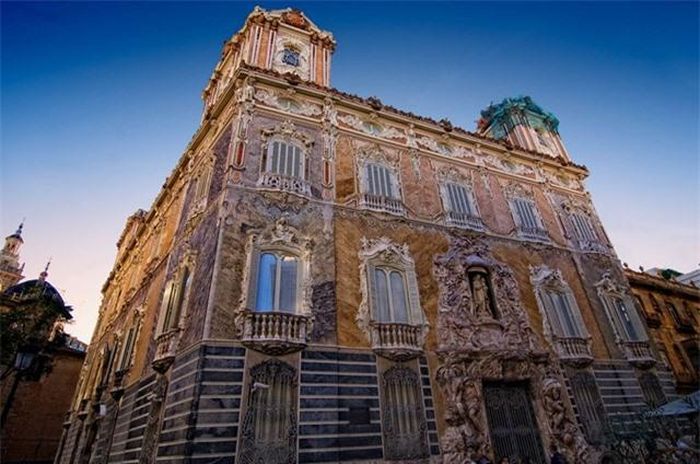 Cung điện của Marques de Dos Aguas, được biết đến là cung điện quý tộc Rococo. Ảnh: Valencia.