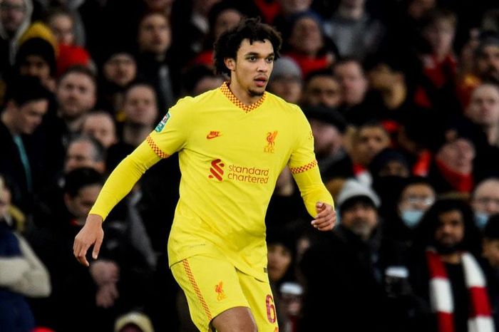 Hậu vệ phải: Trent Alexander-Arnold (Liverpool, định giá chuyển nhượng: 80 triệu euro).