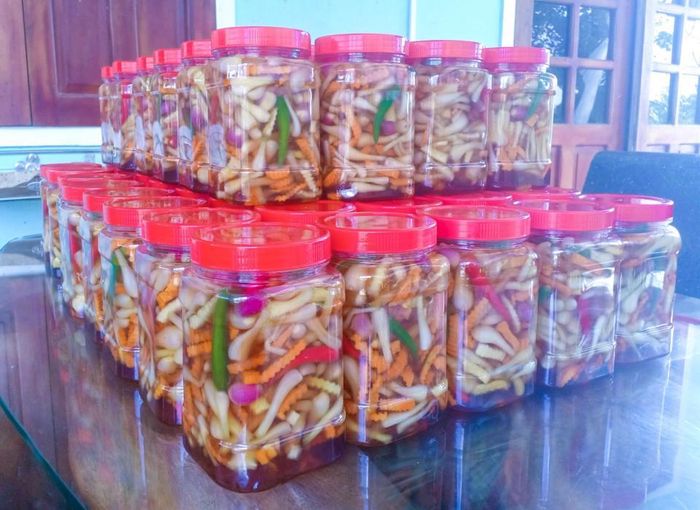 Trong dịp Tết Nguyên đán cổ truyền, hũ kiệu muối là món ăn không thể thiếu trong mỗi gia đình ở các tỉnh miền Trung và miền Nam, trong đó có Quảng Ngãi.