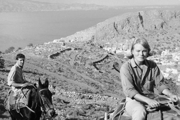 Leonard Cohen và Marianne Ihlen. Trong cuộc đời mình, ông luôn là một người đào hoa