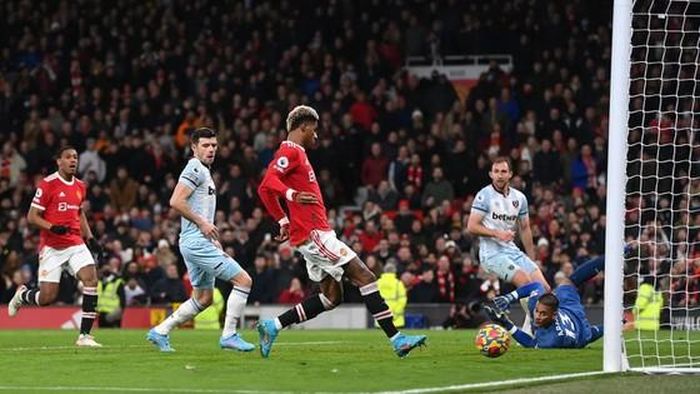 Marcus Rashford ghi bàn phút 93