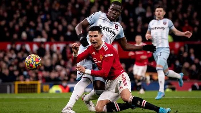 Ronaldo không có nhiều bóng