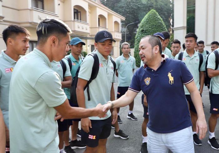 Chủ tịch Sài Gòn FC Trần Hòa Bình kỳ vọng vào sự hợp tác của CLB với bóng đá Nhật Bản. Ảnh: SGFC