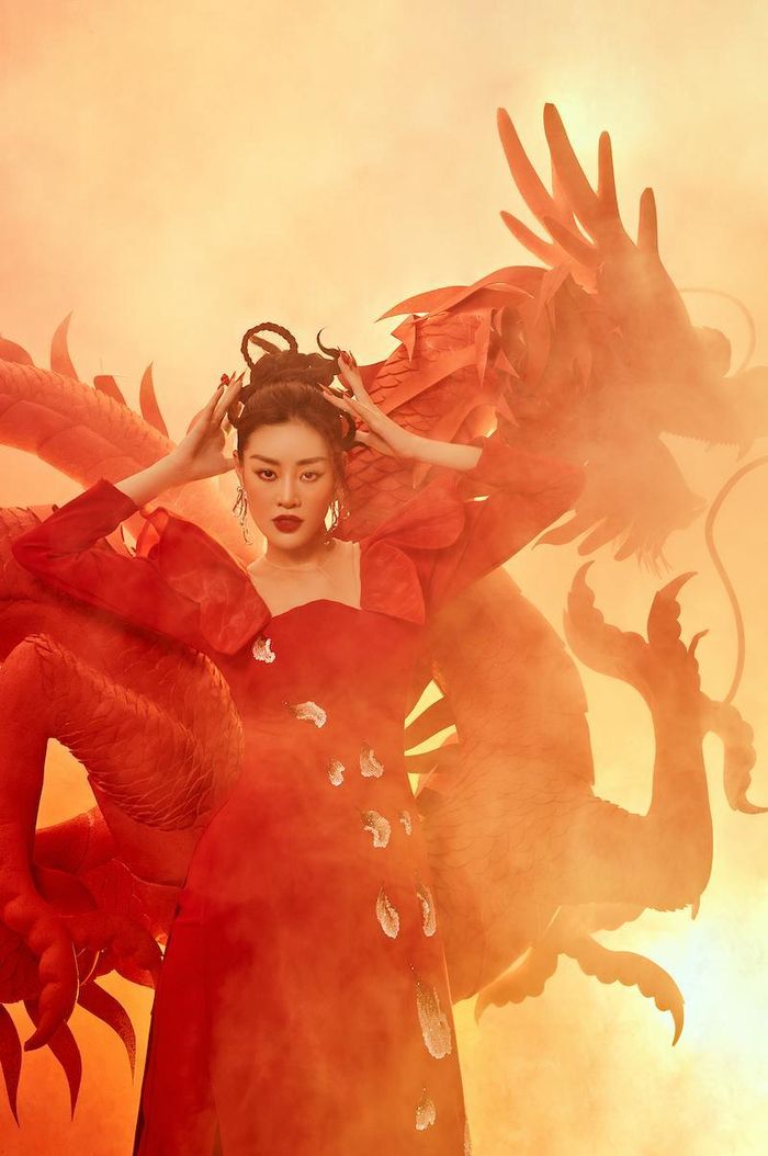 Ngày Tết, mọi người vẫn thích ăn thịt kho, chả lụa… Riêng Vân, vẫn thích ăn cà ri gà nhất. Tết, mẹ nấu một nồi cà ri gà rất lớn. Dù hàng ngày mẹ vẫn nấu cà ri gà, nhưng Vân vẫn cảm thấy thích ăn trong ngày Tết. Bạn bè, người thân đến, Vân vẫn mời ăn món này".