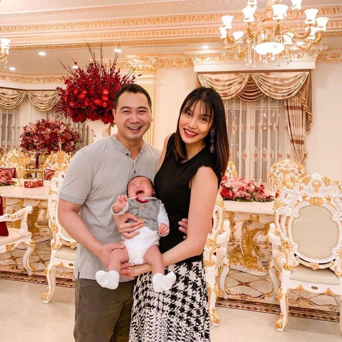 Gia đình nhỏ hạnh phúc của Lan Khuê