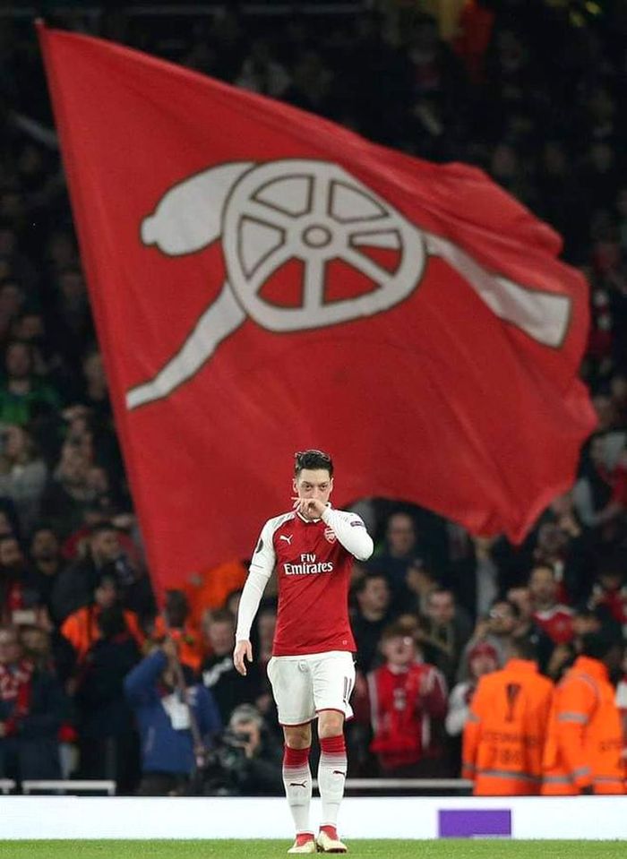 Mesut Ozil chịu rất nhiều điều tiếng trong thời gian cuối ở Arsenal