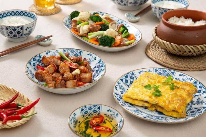  Những ai thèm vị cơm nhà xưa nhưng ít có thời gian nấu có thể nhớ đến món cơm niêu.