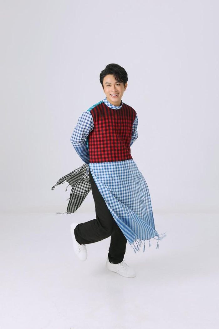 Quán quân Solo cùng Bolero 2019 Ngọc Phụng cũng là một trong những học trò có nhiều ân nghĩa với Phi Nhung. Thời điểm nam ca sĩ tham gia chương trình, anh nhận được sự giúp đỡ từ giám khảo Phi Nhung.