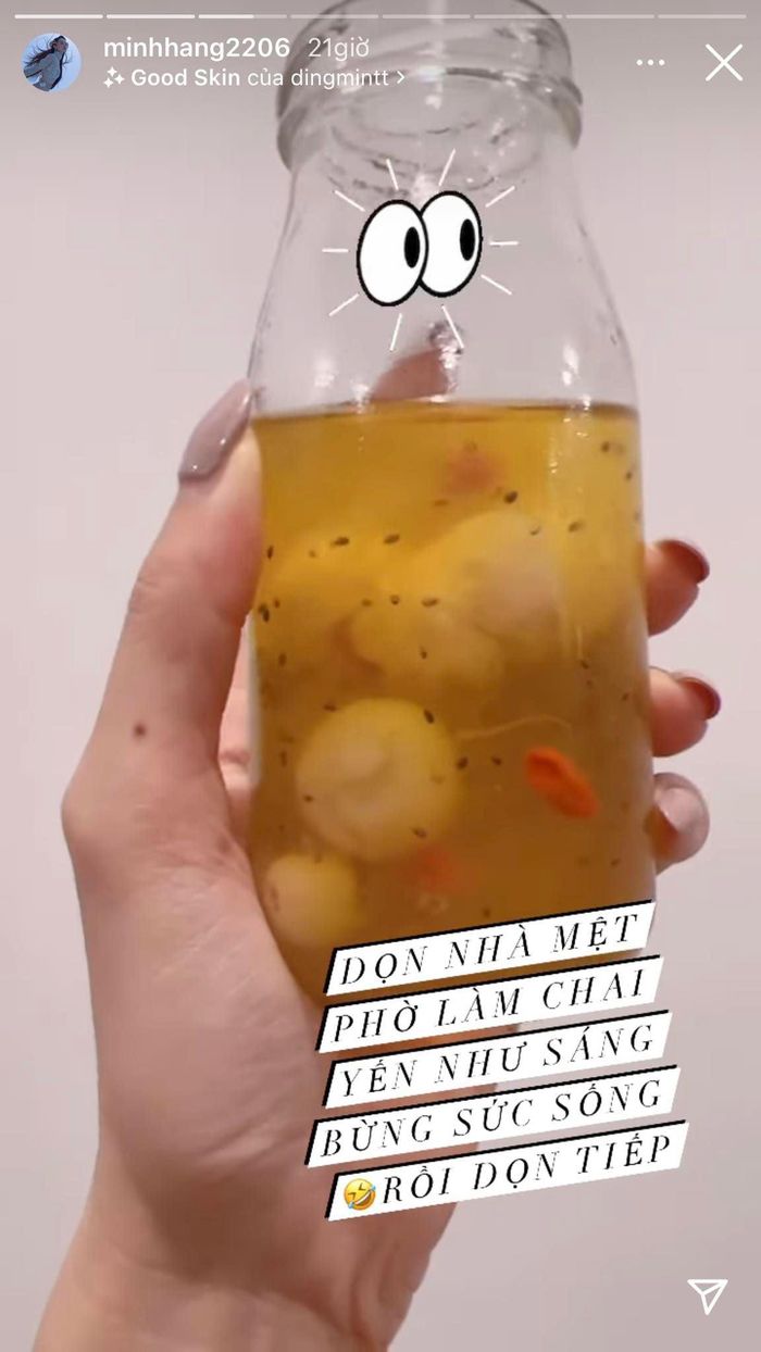 Ngay sau đó, nữ ca sĩ Một vòng Trái Đất đã tiết lộ luôn "nước thần" giúp cô lấy lại sức sống để... dọn nhà tiếp.
