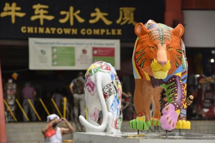 Tượng hổ với nhiều hình dáng, màu sắc khác nhau tại Singapore. (Ảnh: Straitstimes)