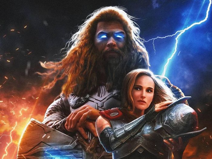  Thor: Love and Thunder là phần hậu truyện của Thor: Ragnarok (2017). Cốt truyện xoay quanh việc Jane Foster (Natalie Portman) đón nhận năng lực từ búa Mjolnir. "Thiên nga đen" trở lại loạt phim sau thời gian xích mích với nhà sản xuất. Chủ tịch Marvel cũng xác nhận Christian Bale đóng vai phản diện Gorr the God Butcher. Phim dự kiến ra rạp vào tháng 7. Ảnh: Marvel Studios. 