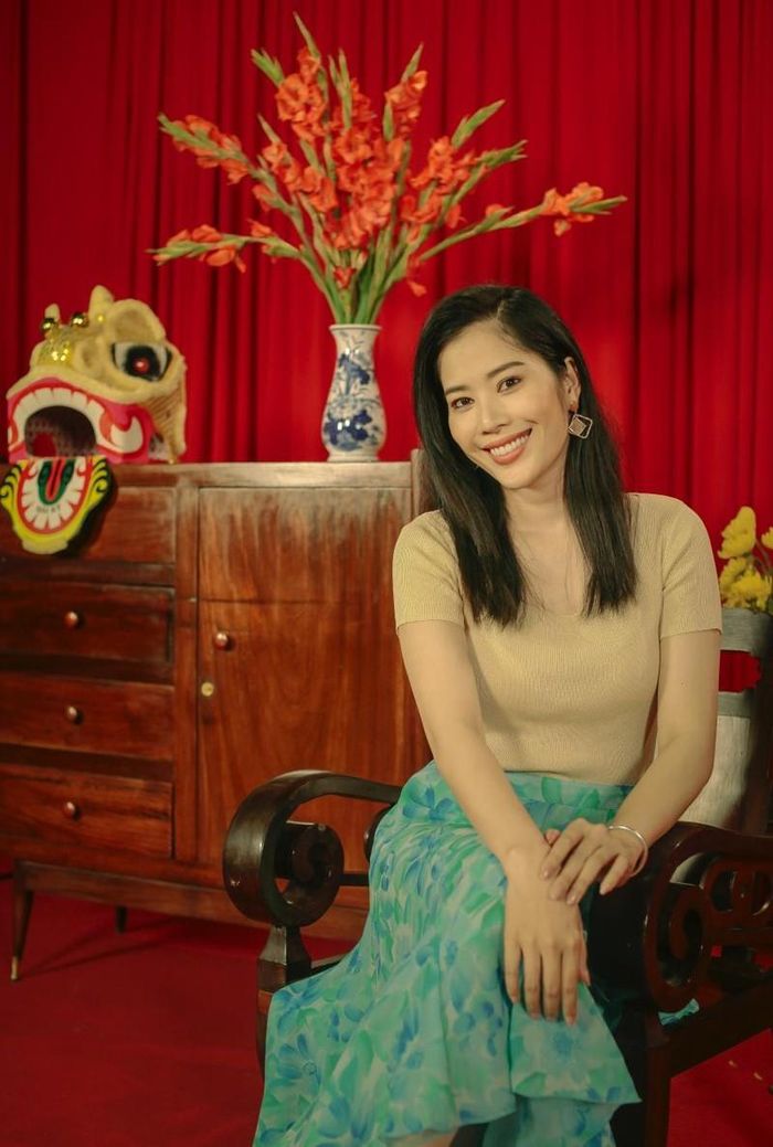 Trước đó, Nam Em tiết lộ vì quá day dứt với chuyện tình trong phim nên cô gặp khó khăn trong việc xả vai.