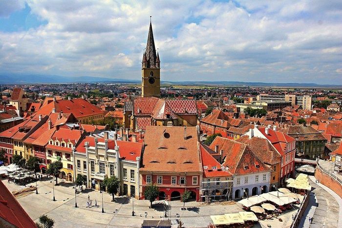  Đây cũng chính là lý do Sibiu có biệt danh là "Thành phố có mắt", "Thành phố nơi nhà cửa không ngủ". Ảnh: Yoair. 