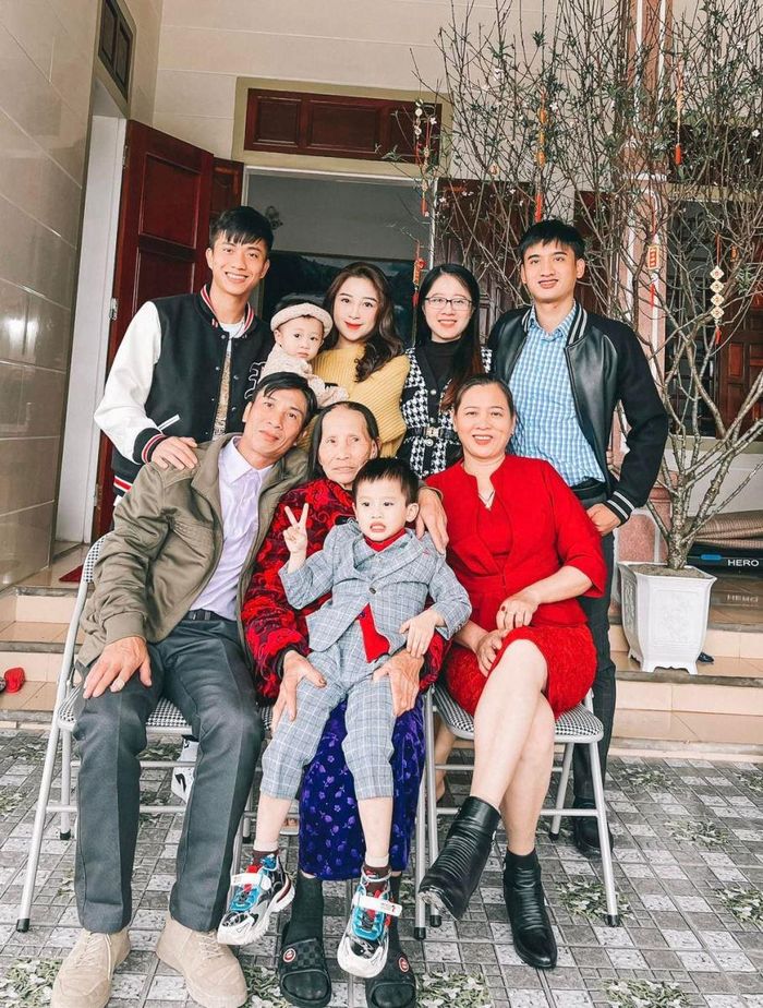 Đại gia đình Phan Văn Đức