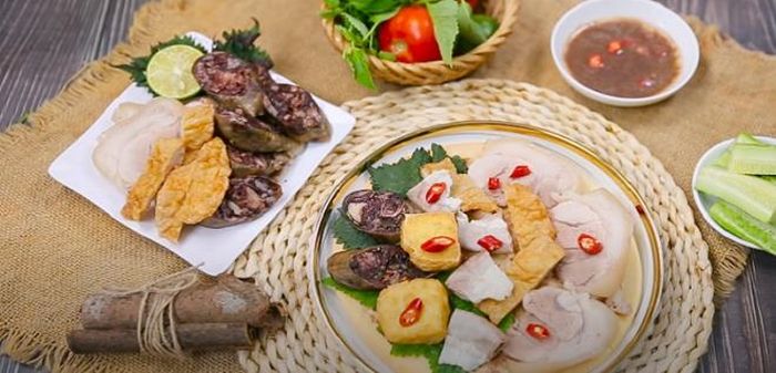 Món “bún đậu mắm tôm” được bày biện giống hình bánh pizza