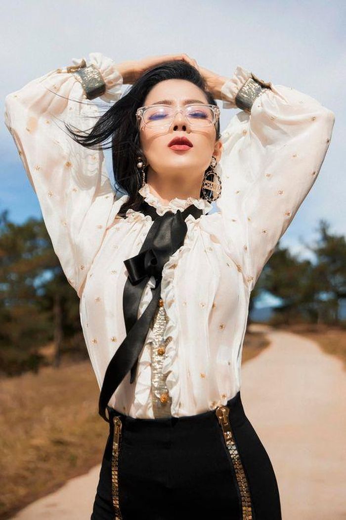 Ca sĩ Lệ Quyên