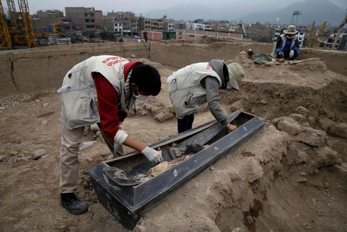 Nhà khảo cổ học Roxana Gomez thuộc Bộ Văn hóa Peru là một trong các nhà khoa học tham gia dự án trên. Ông cho hay những người dân thời nhà Thanh trên đến nơi đây làm việc cho các địa chủ trồng cây bông.