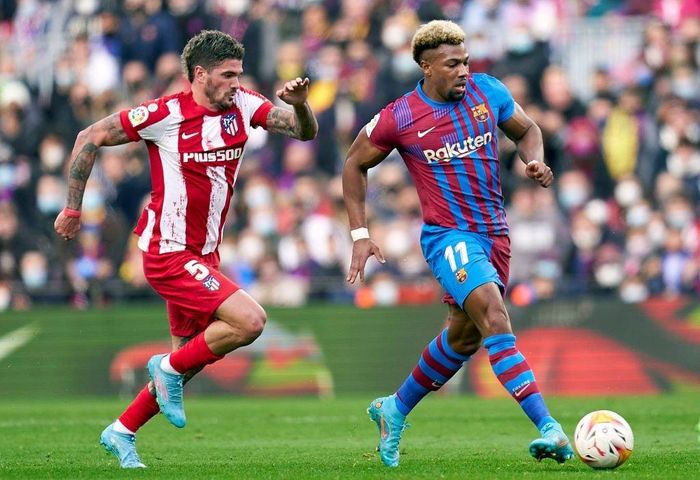"Màn ra mắt trọn vẹn của Traore. Cậu ấy mang tới sức sống mới cho lối chơi của Xavi, đó là tốc độ và sự mạnh mẽ tuyệt đối trong từng pha xử lý", Marca đánh giá.