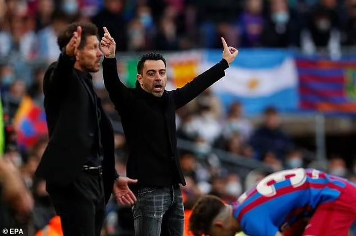 Xavi: "Chúng tôi hiểu bóng đá theo cách khác nhau"