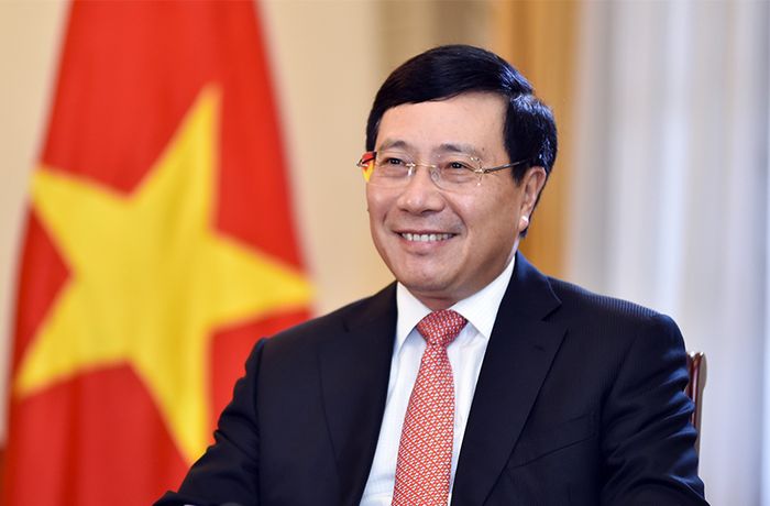 Phó Thủ tướng Thường trực Phạm Bình Minh nêu rõ, năm 2022 là năm thứ hai triển khai thực hiện Kế hoạch phát triển kinh tế-xã hội 2021-2025 và Chương trình phục hồi và phát triển kinh tế nên khối lượng công việc nhiều. Các vụ, cục, đơn vị và từng cán bộ, công chức, viên chức, người lao động của Văn phòng Chính phủ bắt tay vào làm việc nghiêm túc ngay từ ngày đầu năm mới.