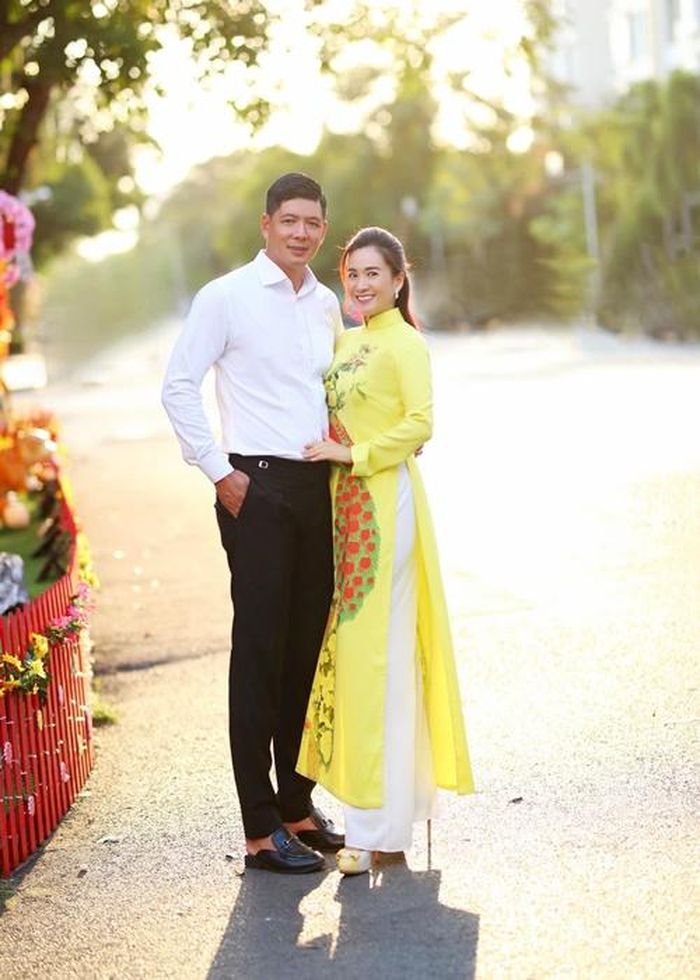 Bà xã của Bình Minh ngày càng trẻ đẹp.