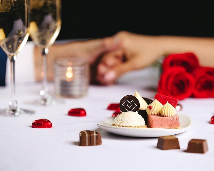  Những hình ảnh lung linh trên mạng khiến nhiều người lầm tưởng về một lễ Valentine hoàn hảo. 