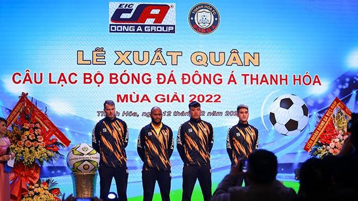 4 tân binh của CLB Đông Á Thanh Hóa (từ trái qua): Igor Jelic, Paulo Henrique, Trần Bửu Ngọc và Đinh Tiến Thành. Ảnh: CMT
