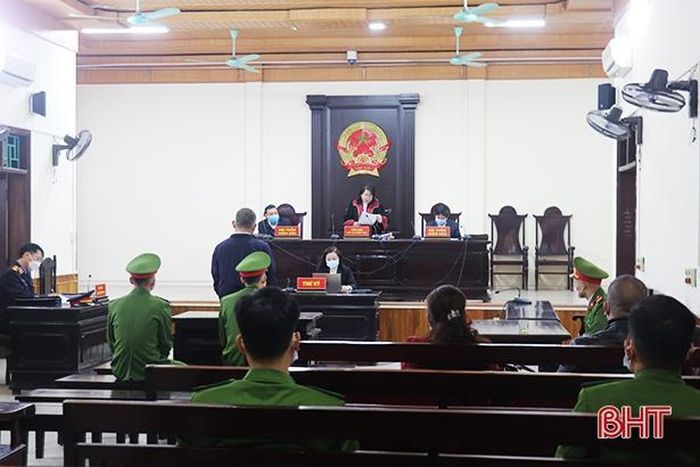 TAND tỉnh Hà Tĩnh tuyên phạt Trương Ánh Dương mức án 6 năm tù giam về tội “Vận chuyển hàng cấm”.