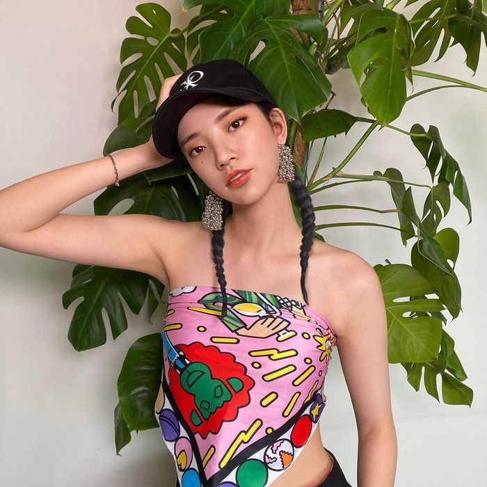 Ban đầu, công chúng thậm chí không biết Rozy là người mẫu ảo. 